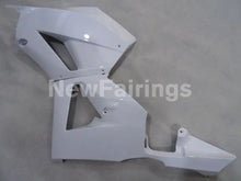 Charger l'image dans la galerie, All White No decals- CBR600RR 13-23 Fairing Kit