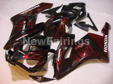 Charger l'image dans le visualiseur de la galerie, Black and Red Flame - CBR1000RR 04-05 Fairing Kit