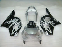 Charger l'image dans le visualiseur de la galerie, Black and Silver Factory Style - CBR 954 RR 02-03 Fairing Kit