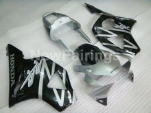 Charger l'image dans le visualiseur de la galerie, Black and Silver Factory Style - CBR 954 RR 02-03 Fairing Kit