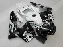 Charger l'image dans la galerie, Black and White Skull - CBR600RR 05-06 Fairing Kit