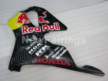 Charger l&#39;image dans la galerie, Black and Yellow Red Bull - CBR 900 RR 92-93 Fairing Kit -