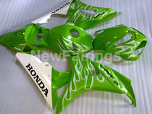 Charger l'image dans la galerie, Green and White Flame - CBR1000RR 06-07 Fairing Kit