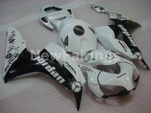 Charger l'image dans la galerie, Pearl White and Black Jordan - CBR1000RR 06-07 Fairing Kit -