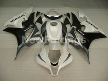 Charger l'image dans la galerie, Pearl White and Silver Black Factory Style - CBR600RR 07-08 Fairing Kit