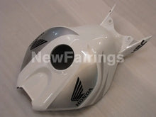 Charger l'image dans la galerie, Pearl White and Silver Repsol - CBR1000RR 04-05 Fairing Kit