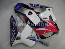 Charger l&#39;image dans la galerie, Red Blue and White Factory Style - CBR600RR 03-04 Fairing