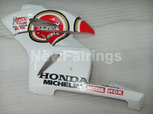 Charger l'image dans la galerie, Red and White Lucky Strike - CBR1000RR 04-05 Fairing Kit