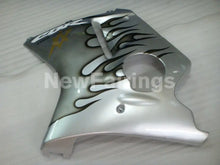 Charger l&#39;image dans la galerie, Silver and Black Flame - CBR 1100 XX 96-07 Fairing Kit -
