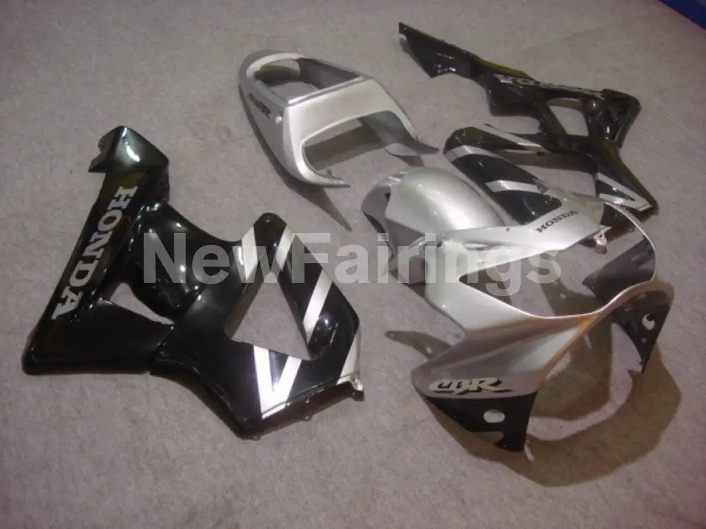 Silver and Black Factory Style - CBR 929 RR 00-01 Fairing Kit