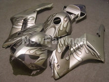 Charger l&#39;image dans la galerie, Silver without No Decal and Flame - CBR1000RR 04-05 Fairing