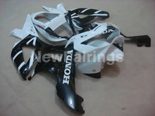 Charger l'image dans la galerie, White and Black Factory Style - CBR 929 RR 00-01 Fairing Kit