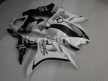 Charger l'image dans la galerie, White and Black PRAMAC - CBR1000RR 06-07 Fairing Kit