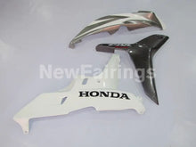 Charger l'image dans le visualiseur de la galerie, White and Silver Factory Style - CBR600RR 07-08 Fairing Kit